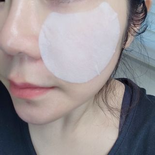 리더스코스메틱 리더스 카밍 바이오틱스 퀵 수딩 패드 — 5점을 준 리뷰어가 2022년 5월 올린 사용 사진