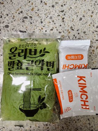 클린24시간 올리브발효곤약면 시원김치면 1세트-(3봉) — 5점을 준 리뷰어가 2023년 11월 올린 사용 사진