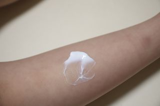 카프리나 산양밀크 모이스춰라이징 바디로션 350ml(오리지널향) — 5점을 준 리뷰어가 2023년 4월 올린 사용 사진