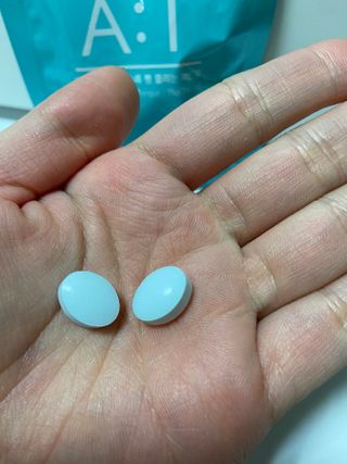 입 냄새 완화에 도움을 주는 에티켓 캔디 앳캔디 스트롱민트 — 5점을 준 리뷰어가 2021년 1월 올린 사용 사진