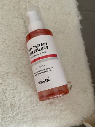 썸헤어 / SUMHAIR 썸헤어 실키 테라피 헤어 에센스 — 5점을 준 리뷰어가 2021년 4월 올린 사용 사진