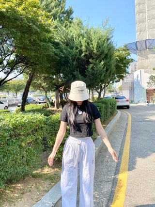 [스테이피플] STAYPEOPLE BUCKET HAT (IVORY) — 5점을 준 리뷰어가 2022년 9월 올린 사용 사진