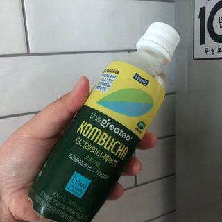 더그레잇티 콤부차 [매일유업] 더그레잇티 44kcal 콤부차 300ml *12개입 (오리지널 6개+베리리치 6개) — 4점을 준 리뷰어가 2023년 7월 올린 사용 사진