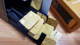 짜먹는 이지견과 짜먹는 이지아몬드, 짜먹는 이지허니피넛, 짜먹는 이지캐슈넛 각 10g X  10포 — 4점을 준 리뷰어가 2021년 2월 올린 사용 사진