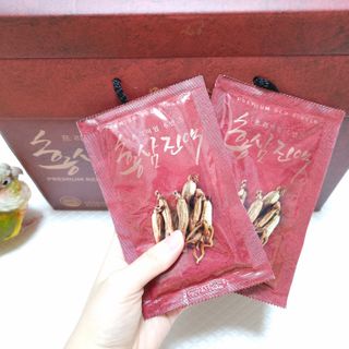 서울약사신협_프리미엄 6년근 홍삼진액_70mlx30포 — 5점을 준 리뷰어가 2021년 2월 올린 사용 사진