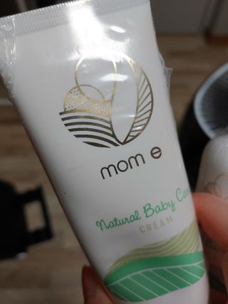 mom e 맘이 내추럴 베이비 케어 크림+바디오일 — 5점을 준 리뷰어가 2021년 1월 올린 사용 사진