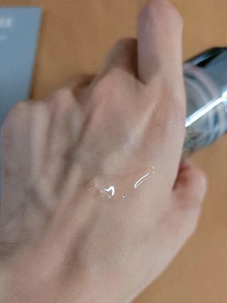 나우 [리브엠] 화해 1등 수분앰플 , 엑소코어 워터풀 텐션 앰플 — 5점을 준 리뷰어가 2023년 8월 올린 사용 사진