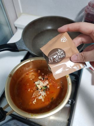 [풀무원] 자연은맛있다 정면, 백면, 홍면  세트 — 5점을 준 리뷰어가 2021년 4월 올린 사용 사진