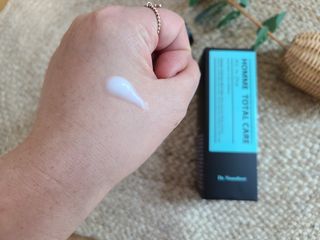 Dr.느루벗 느루벗 옴므 토탈 케어 올인원 118ml 남자 남성 스킨 로션 에센스 크림 화장품 — 5점을 준 리뷰어가 2021년 3월 올린 사용 사진