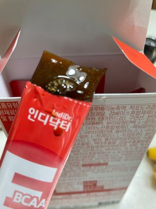 [인디닥터] 타이탄 BCAA 프로틴 젤리스틱 — 3.5점을 준 리뷰어가 2022년 6월 올린 사용 사진