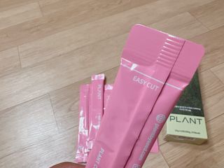 [NOW] 플랜트 콜라겐 비오틴 젤리 2박스_올리브영 전용 — 4.5점을 준 리뷰어가 2024년 7월 올린 사용 사진