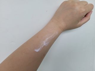 줄라이 모닝 _ JULY MORNING 줄라이모닝 하이드레이팅 퍼퓸드 바디앤핸드 에멀젼 — 4.5점을 준 리뷰어가 2021년 9월 올린 사용 사진