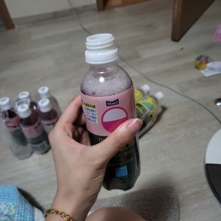 더그레잇티 콤부차 [매일유업] 더그레잇티 44kcal 콤부차 300ml *12개입 (오리지널 6개+베리리치 6개) — 4점을 준 리뷰어가 2023년 7월 올린 사용 사진