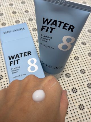 나우 [리브엠]피부 속부터 겹겹이, 촘촘하게! 워터핏8중 수분착붙 크림 — 5점을 준 리뷰어가 2024년 12월 올린 사용 사진