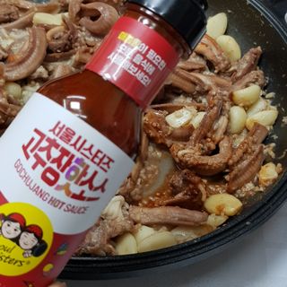 [서울시스터즈] 김치시즈닝 국내 최초 뿌려먹는 김치파우더 100g 1개+ 신제품 고추장 핫소스 185g 1개 — 4.5점을 준 리뷰어가 2021년 9월 올린 사용 사진