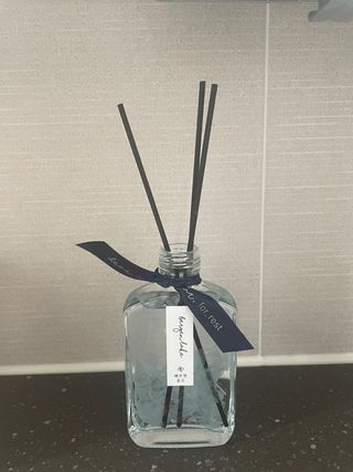 디어포레스트 쁘띠 플라워 디퓨저 시리즈 — 4점을 준 리뷰어가 2022년 9월 올린 사용 사진