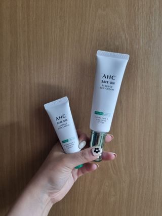 [AHC] 세이프온 에센스 선크림 올리브영 스페셜 증정 기획세트 — 5점을 준 리뷰어가 2022년 6월 올린 사용 사진