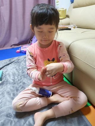 셀바이져 항균 스프레이 핸드워시 + 키즈세정제 SET — 4점을 준 리뷰어가 2021년 3월 올린 사용 사진