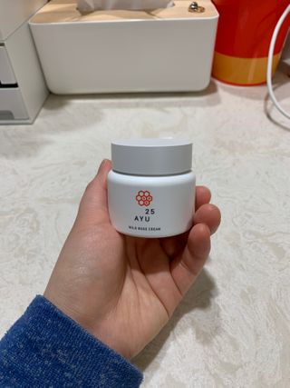 AYU25[아유트웬티파이브]다마스크로즈워터 베이스 천연 수분 촉촉 크림 — 5점을 준 리뷰어가 2021년 2월 올린 사용 사진