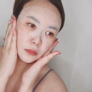 쿠피 피디알엔 연어 더마 페이셜 마스크 — 5점을 준 리뷰어가 2021년 11월 올린 사용 사진