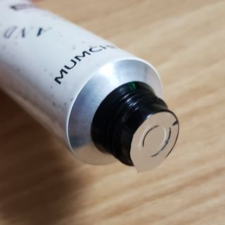 멈칫(MUMCHIT) 넥퍼퓸 NECKPERFUME 2가지 향 — 4점을 준 리뷰어가 2021년 11월 올린 사용 사진