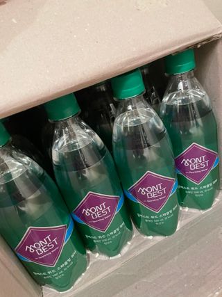 몽베스트 Montbest with Sparkling water Plain 20병 — 5점을 준 리뷰어가 2022년 8월 올린 사용 사진