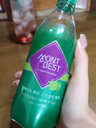 몽베스트 Montbest with Sparkling water Lime20병 — 5점을 준 리뷰어가 2021년 10월 올린 사용 사진