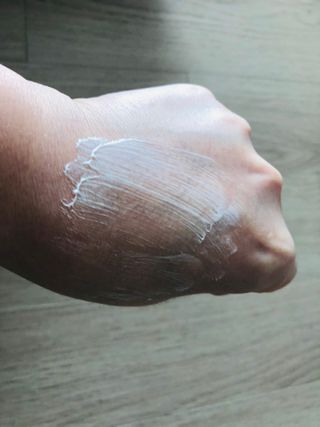 mom e 맘이 내추럴 베이비 케어 샴푸앤바스+로션 — 3.5점을 준 리뷰어가 2021년 1월 올린 사용 사진