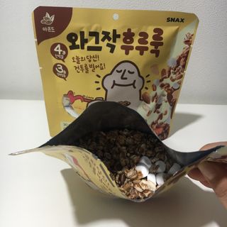 스낵스 와그작후루룩 3종_카카오2봉+아몬드2봉+딸기2봉 (총 6봉) — 5점을 준 리뷰어가 2024년 2월 올린 사용 사진