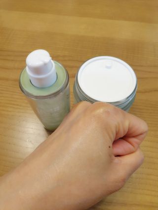김정문알로에 큐어 큐어 알로에 리프레쉬 젤리 세럼, 큐어 알로에 하이드로 젤리 크림 — 5점을 준 리뷰어가 2021년 4월 올린 사용 사진
