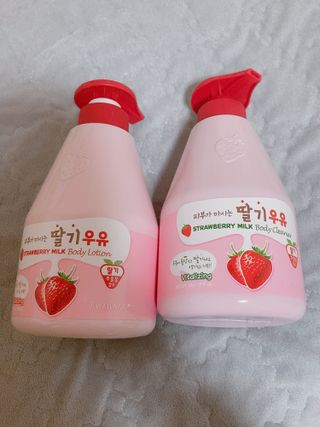 [과일나라] 피부가 마시는 딸기우유 바디클렌저&바디로션 — 5점을 준 리뷰어가 2022년 2월 올린 사용 사진