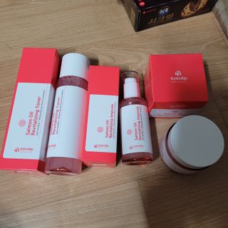 아이앤립 / EYENLIP 아이앤립 연어오일 리바이탈라이징 토너+앰플+크림 3종 세트 — 5점을 준 리뷰어가 2021년 5월 올린 사용 사진
