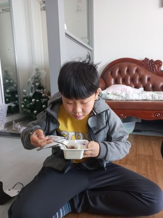 LIVE 매일바이오 토핑요거트 — 5점을 준 리뷰어가 2022년 4월 올린 사용 사진