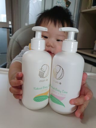 mom e 맘이 내추럴 베이비 케어 샴푸앤바스+로션 — 4점을 준 리뷰어가 2021년 1월 올린 사용 사진