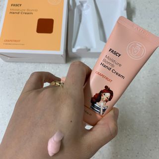 파시 FASCY 高保湿ハンドクリーム40ml+80ml セット — 5점을 준 리뷰어가 2021년 7월 올린 사용 사진