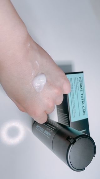 Dr.느루벗 느루벗 옴므 토탈 케어 올인원 118ml 남자 남성 스킨 로션 에센스 크림 화장품 — 4.5점을 준 리뷰어가 2021년 4월 올린 사용 사진