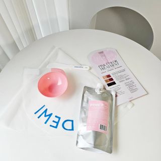 [유니프] 헤어 샤이니 핑크 컬러 트리트먼트 500g — 5점을 준 리뷰어가 2023년 11월 올린 사용 사진