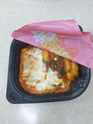 한성기업 무볼레 닭떡볶이+해물떡볶이 2종 세트 — 5점을 준 리뷰어가 2021년 10월 올린 사용 사진