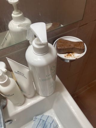[닥터문] 센텔라 시카케어 화이트머스크 바디워시 1000ml — 5점을 준 리뷰어가 2023년 6월 올린 사용 사진