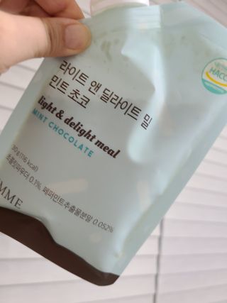 아므_이너뷰티 라이트 앤 딜라이트 밀 민트 초코 — 3점을 준 리뷰어가 2021년 7월 올린 사용 사진