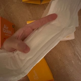 에어퀸 뉴브레스 유기농 생리대 4종 (팬티라이너 20P + 중형 10P + 대형 10P + 오버나이트 8P)_체험단 2차 — 5점을 준 리뷰어가 2024년 11월 올린 사용 사진