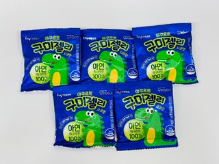 브이푸드 야쿠르트 구미젤리 — 5점을 준 리뷰어가 2021년 4월 올린 사용 사진