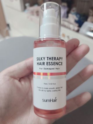 썸헤어 / SUMHAIR 썸헤어 실키 테라피 헤어 에센스 — 5점을 준 리뷰어가 2021년 4월 올린 사용 사진