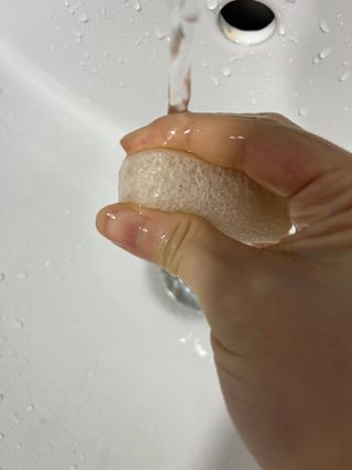 오투에니원 화이트 스완 퍼펙트 폼 클렌징 150g 퍼프증정 — 5점을 준 리뷰어가 2023년 1월 올린 사용 사진
