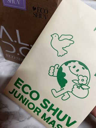 알도(A.L.D.O) 알도 에코슈브 주니어 마스크(중형) — 5점을 준 리뷰어가 2022년 9월 올린 사용 사진