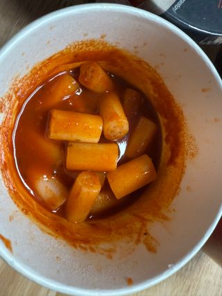 나우  [요리궁리] B타입 ( 매콤, 치즈, 매콤까르보 ) 꽃떡볶이 6개입 세트 — 5점을 준 리뷰어가 2025년 3월 올린 사용 사진
