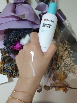 리더스코스메틱 리더스 카밍 바이오틱스 에센스 워터 — 5점을 준 리뷰어가 2021년 4월 올린 사용 사진