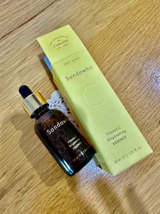 스킨큐어 산다화 비타민c 화이트닝 에센스 30ml — 4.5점을 준 리뷰어가 2023년 12월 올린 사용 사진
