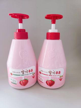 [과일나라] 피부가 마시는 딸기우유 바디클렌저&바디로션 — 5점을 준 리뷰어가 2022년 2월 올린 사용 사진