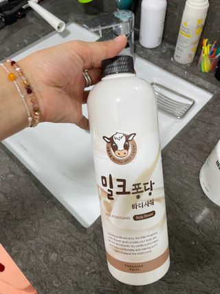 [과일나라] 대용량 밀크퐁당 바디로션+바디워시 2종 — 3점을 준 리뷰어가 2021년 10월 올린 사용 사진